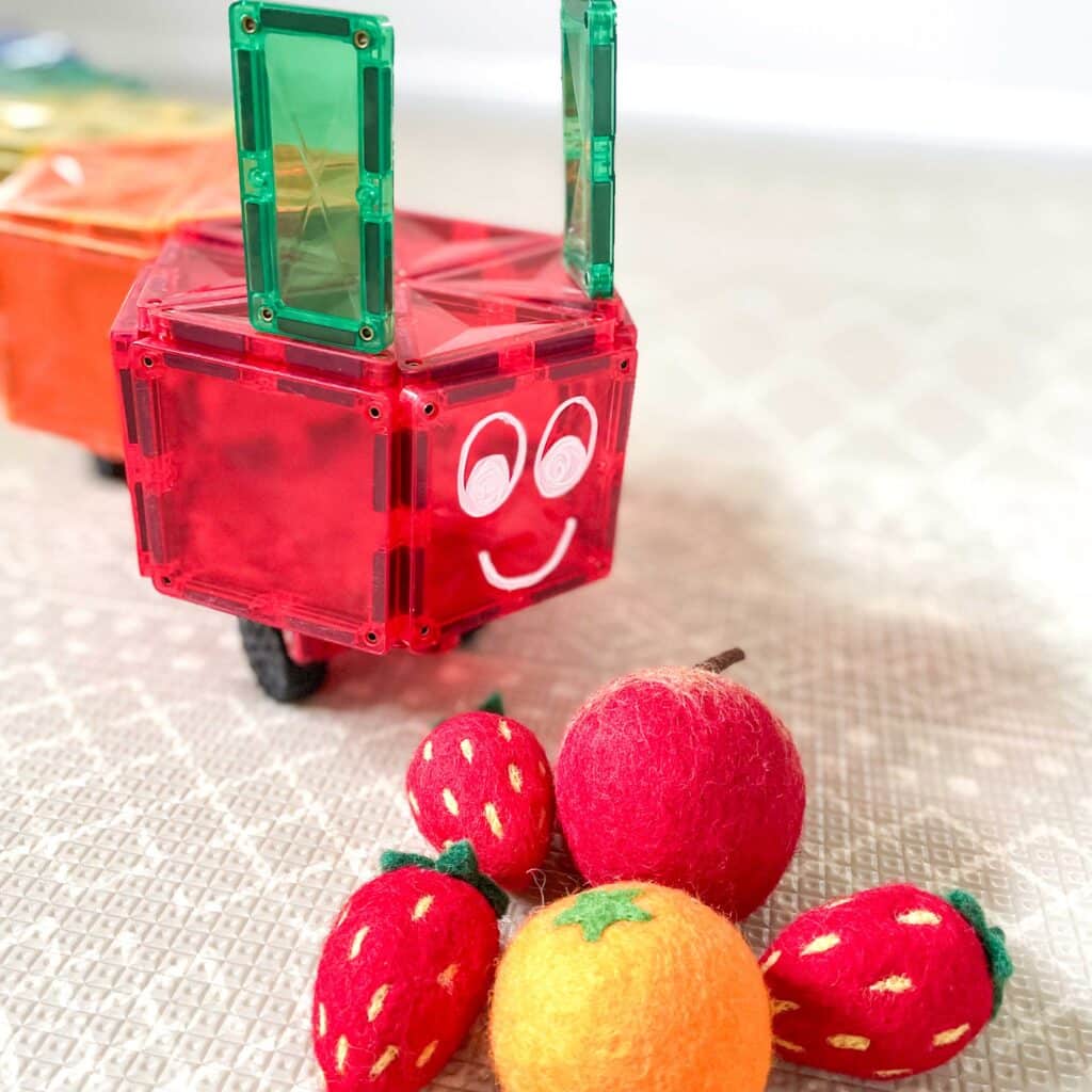 How to build a CONNETIX Tiles caterpillar