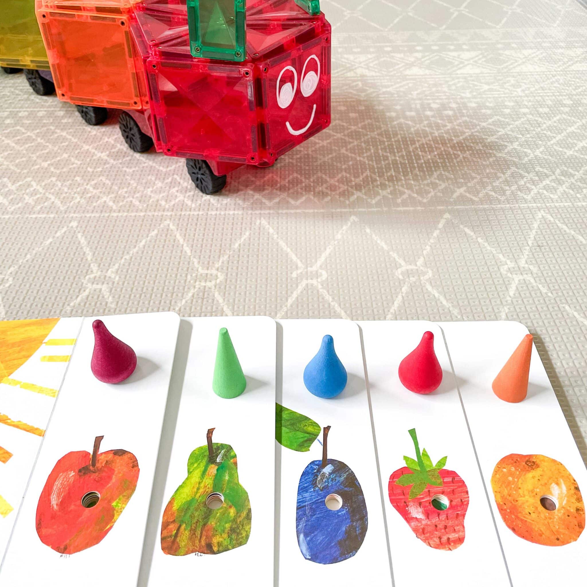 How to build a CONNETIX Tiles caterpillar