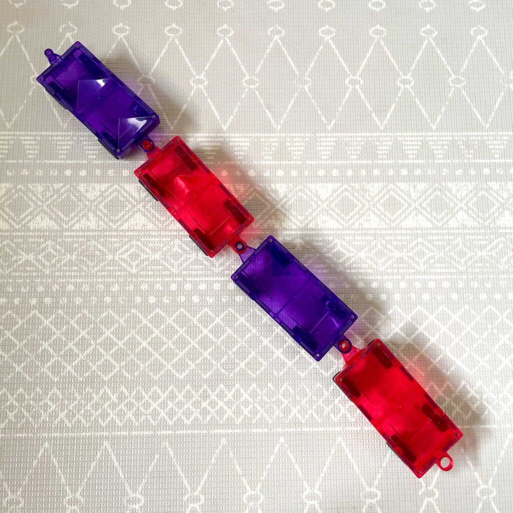 How to build a CONNETIX Tiles caterpillar